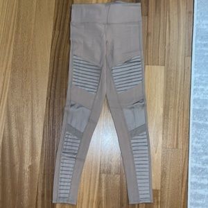 Alo Moto legging sz S tan